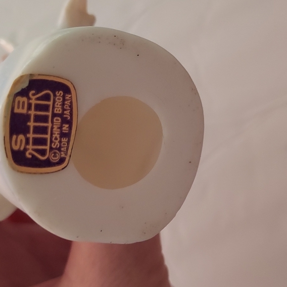 Porcelain Kissing Angels by SB made in Japan,over 3 inches H x 2 1/2 inches W - Picture 11 of 15